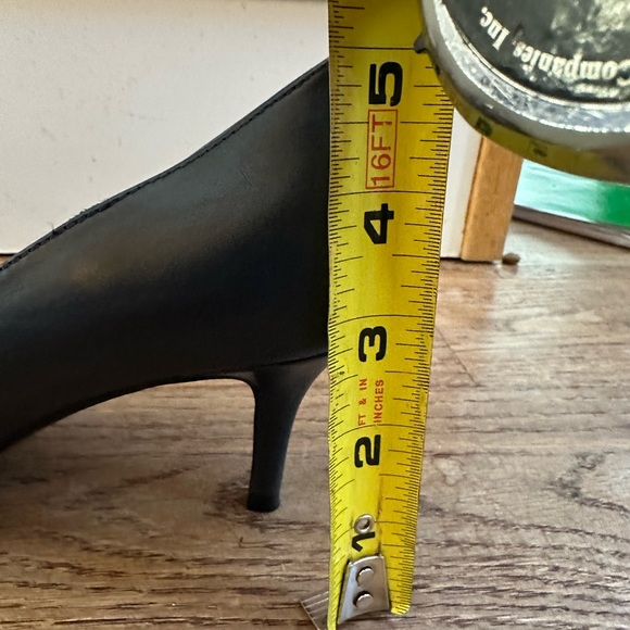 BOSS Hugo Boss Navy Heels - Picture 9 of 9